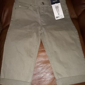 NWOT Woman's Rafaella Weekend Shorts
